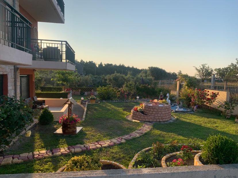 Dora'S Garden Villa Alexandrópolis Exterior foto